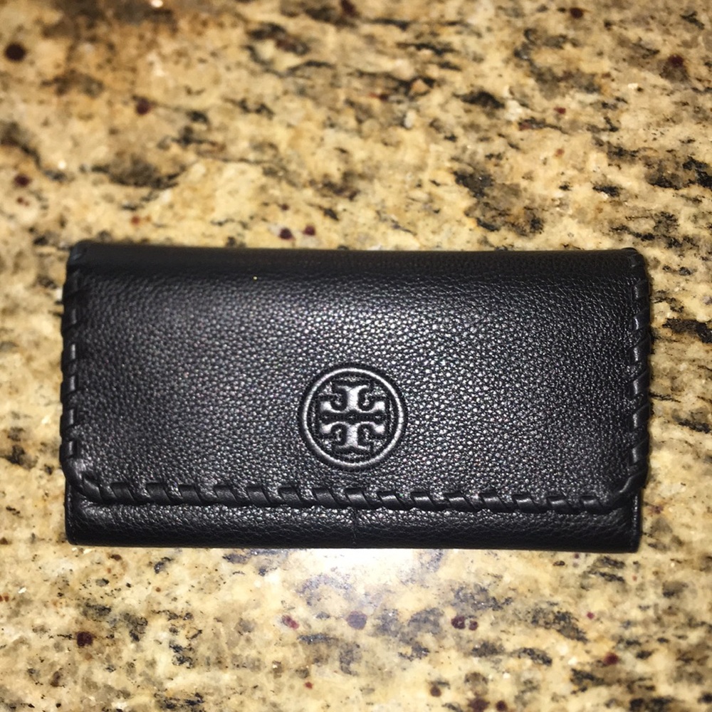 tory burch wallet